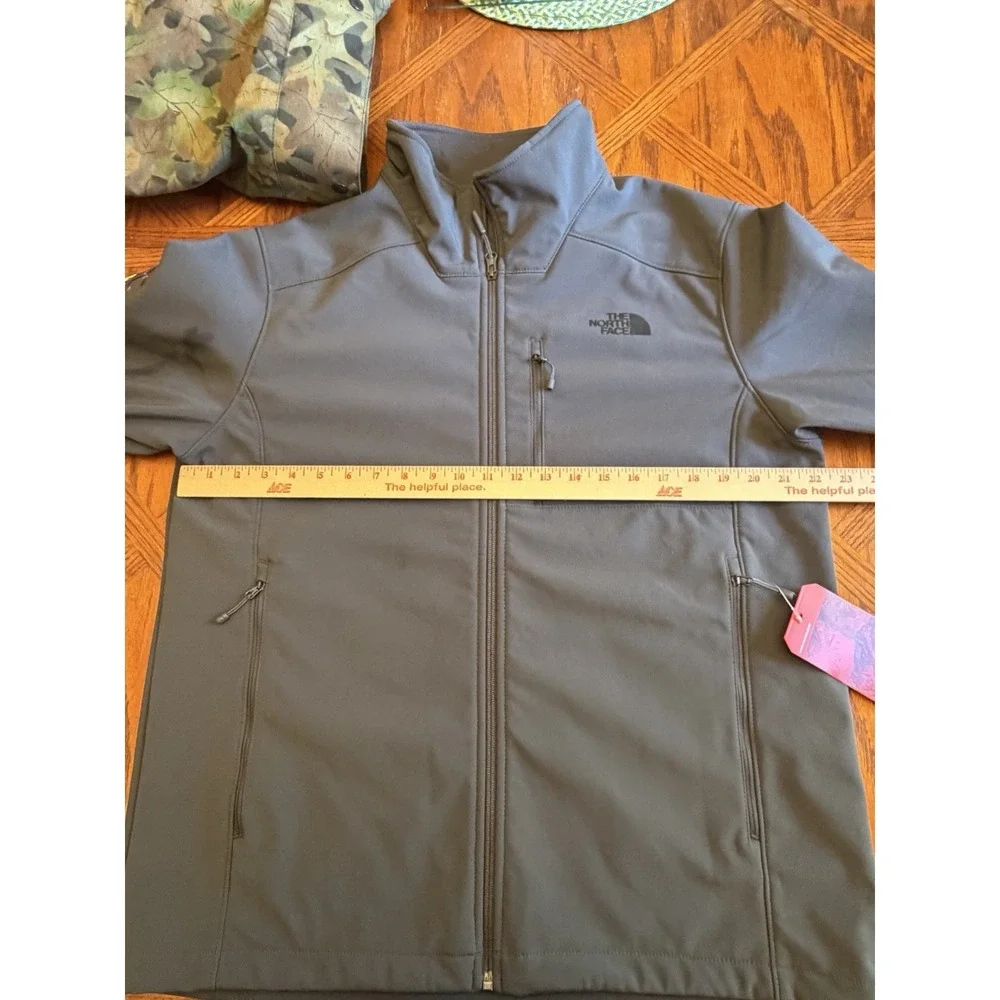 The North Face  Apex Barrier Soft Shell Jacket. NF0A3LGT Large